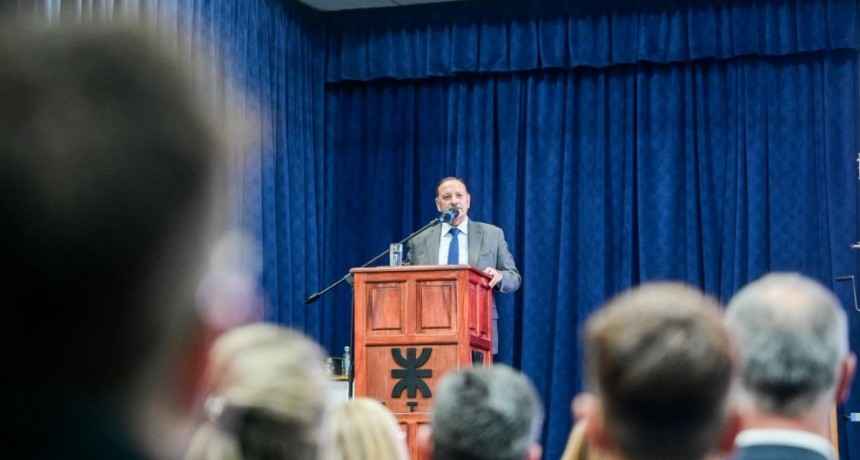 Quintela consideró necesario un debate a nivel nacional para abordar la demanda energética