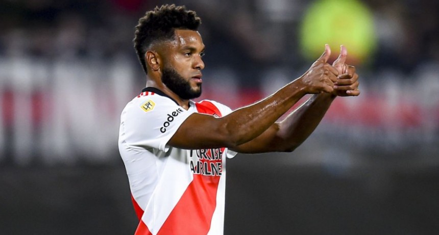 River inició conversaciones para extender el vínculo de Miguel Borja