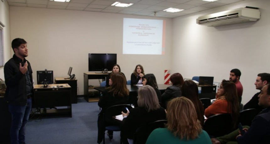 Coordinan acciones entre áreas del estado en casos de conflicto de maternidad