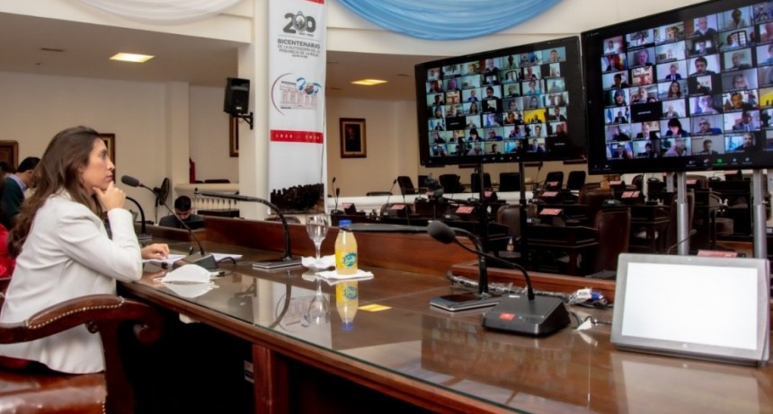 Florencia López instó al ParlaNOA a respaldar la decisión presidencial   