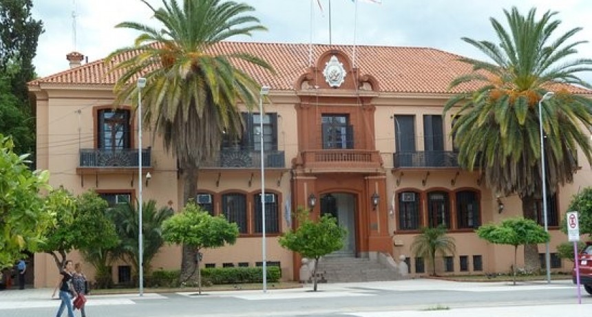 El gobierno decretó asueto para este martes 29  por el Día del Empleado Público