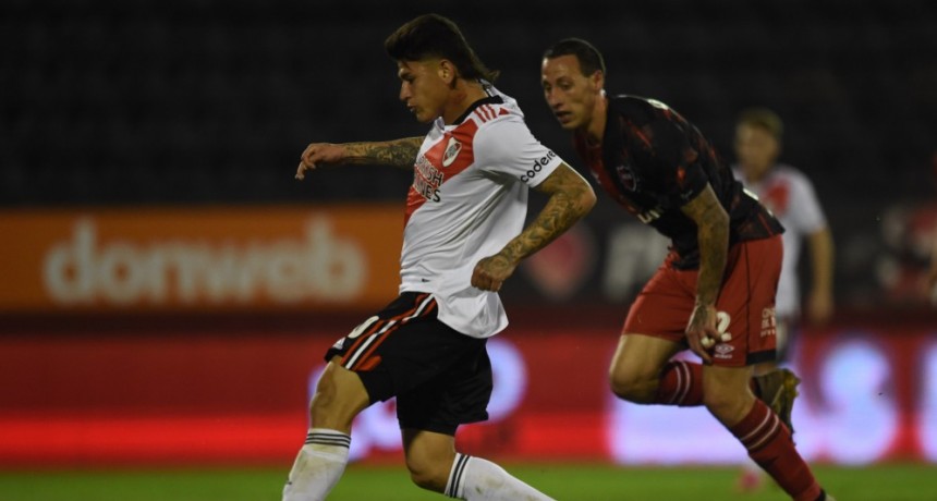 River goleó 4 a 1 a Newell's