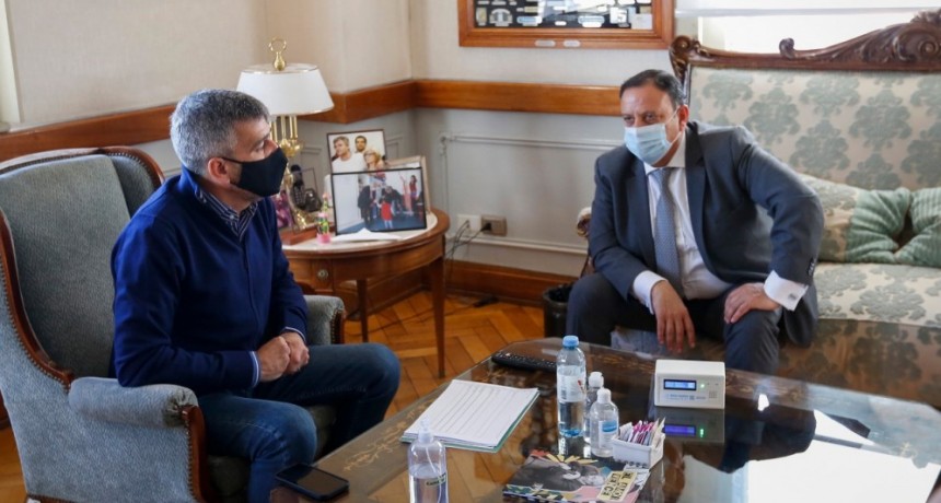 Se construirán en La Rioja 15 playones deportivos y llegarán herramientas para el Programa Trato Hecho
