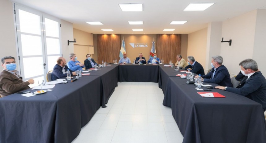 “Mis candidatos son los candidatos de los gobernadores”