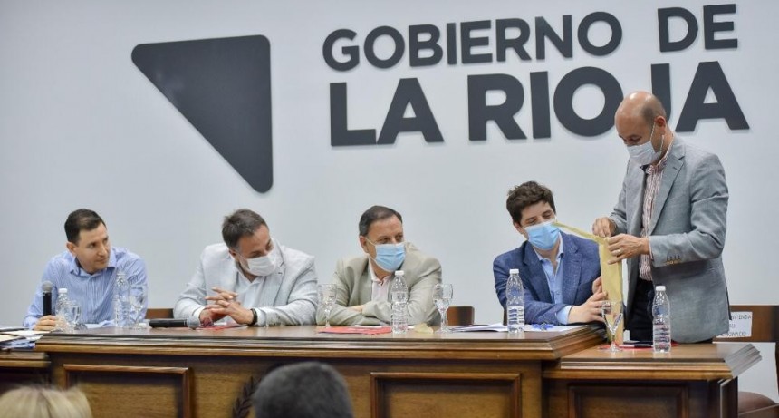 Gobierno dio inicio a las licitaciones para la construcción de 224 viviendas 