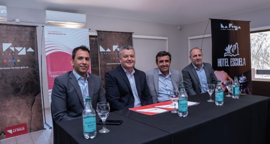 Se firmó un convenio entre Turismo y Educación para la creación del Hotel Escuela