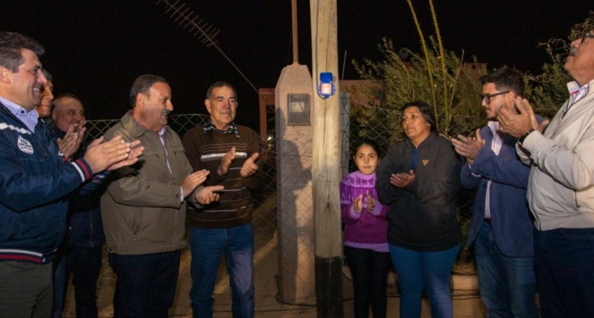 Un anhelo de más de 20 años: habitantes de la zona rural en las rutas 25, 5, 6 y 38 cuentan con energía eléctrica