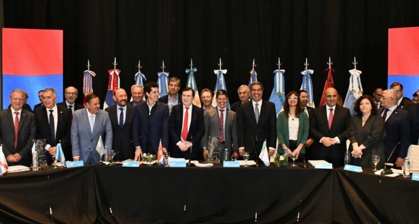 El Gobernador Quintela participó de la 13° asamblea de mandatarios del Norte Grande