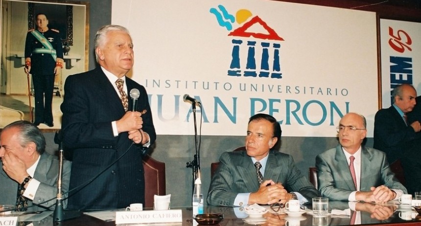 El Presidente destacó a Antonio Cafiero como 