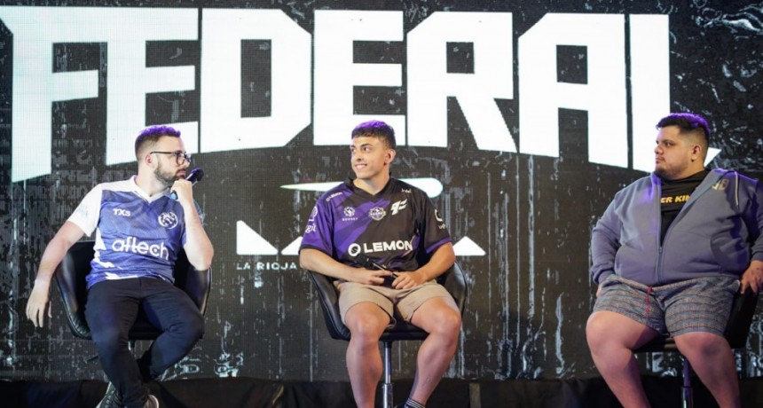 Se presentaron los equipos del ESport Cup que este domingo compiten en el Súper Domo