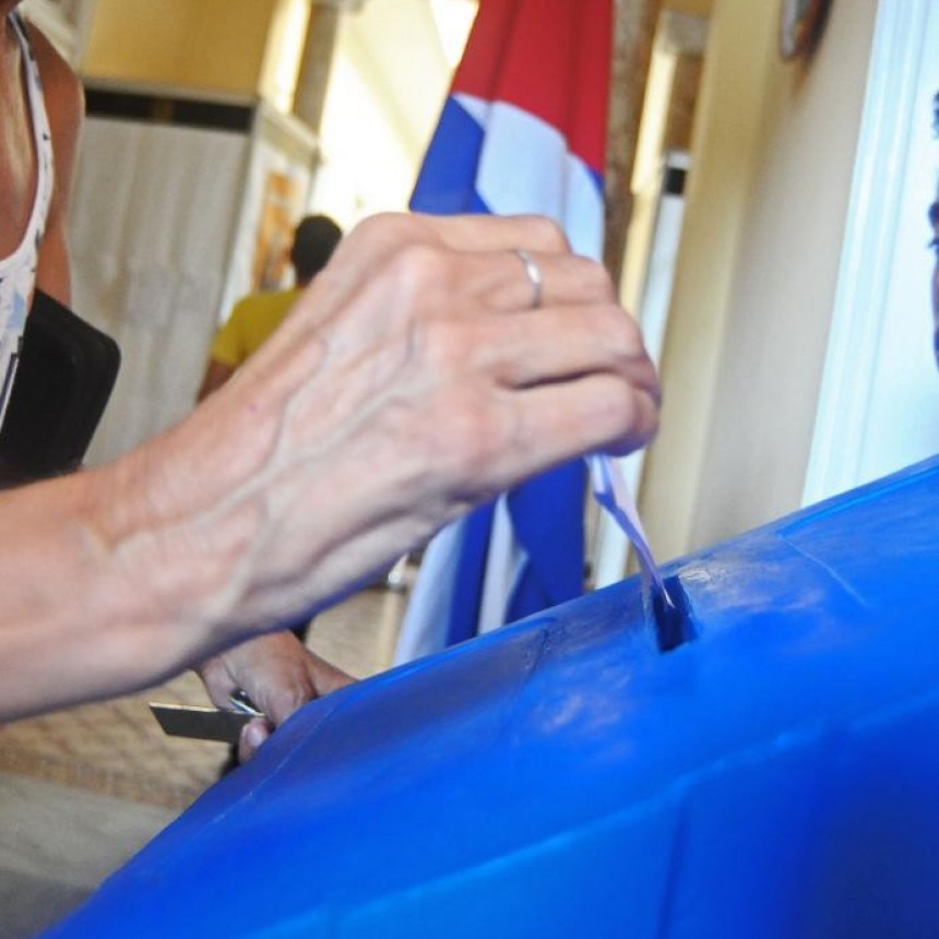 Histórico: Cuba aprobó la adopción y el matrimonio igualitarios