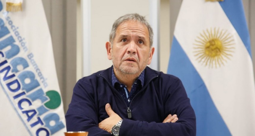 Bancarios acordaron paritaria anual del 94% más bono de $185 mil