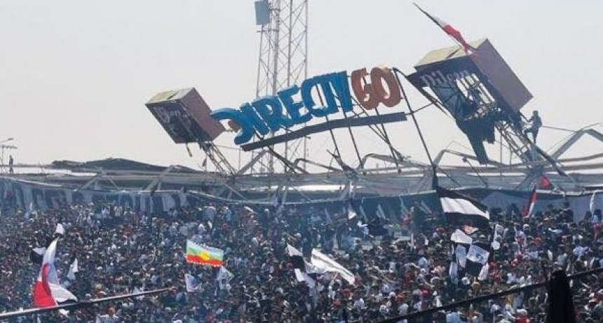Colapsó el techo del estadio de Colo-Colo