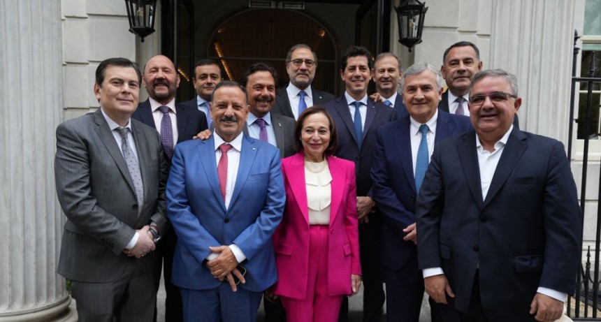 Quintela debatió ante organismos estadounidenses sobre la importancia y la necesidad de la diversidad productiva de la región