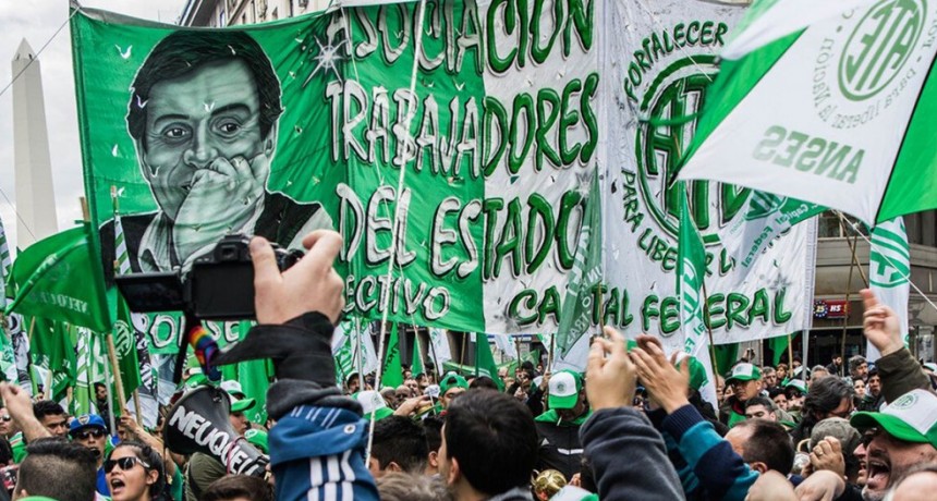 El Gobierno convocó a los gremios estatales para las paritarias