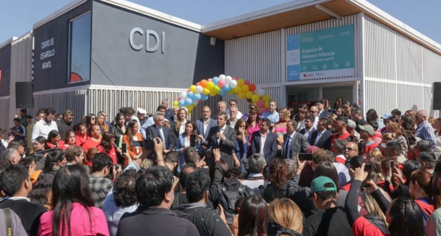  Quintela y Massa inauguraron un centro de Desarrollo Infantil en la zona sur