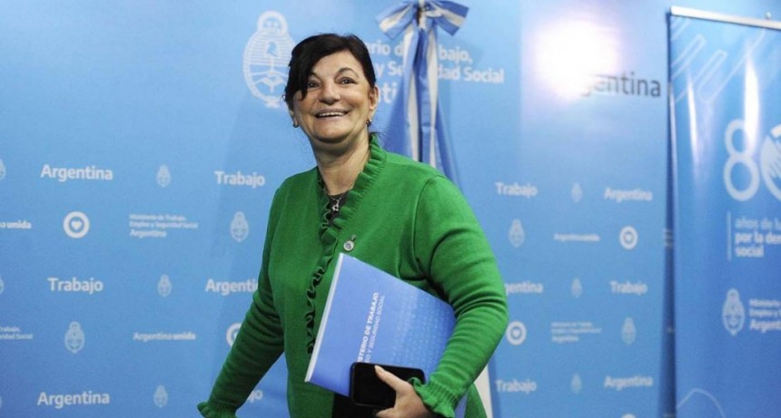 Kelly Olmos no descartó suba del salario mínimo, vital y móvil 