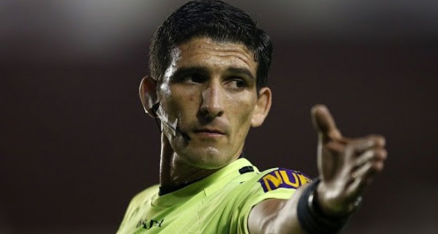 Se confirmaron los árbitros de la séptima fecha: Merlos dirigirá el superclásico
