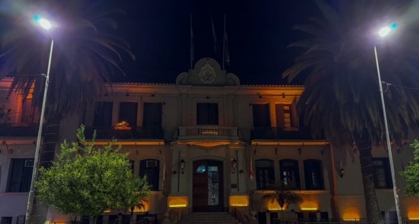 Iluminan de color dorado la Casa de Gobierno por el Mes Internacional de la Concientización sobre el Cáncer Infantil