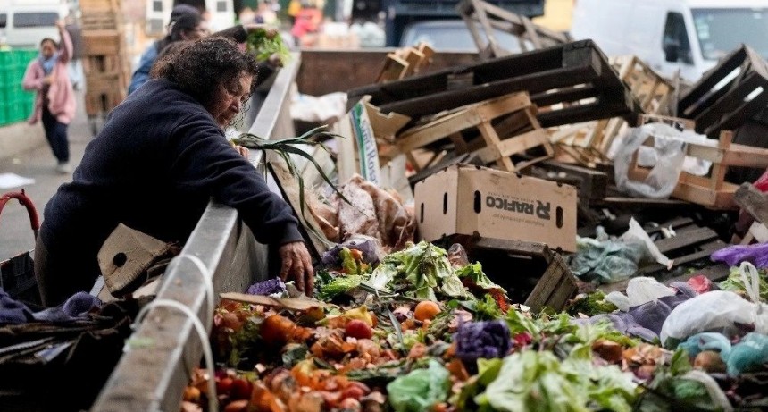 Lacerante: Argentina registra un aumento del 55,5% de la pobreza y de un 17,5% de la indigencia