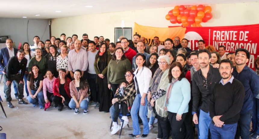 Natalia Álbarez Gómez y Luis Oviedo suman la adhesión de la comunidad universitaria de Catuna