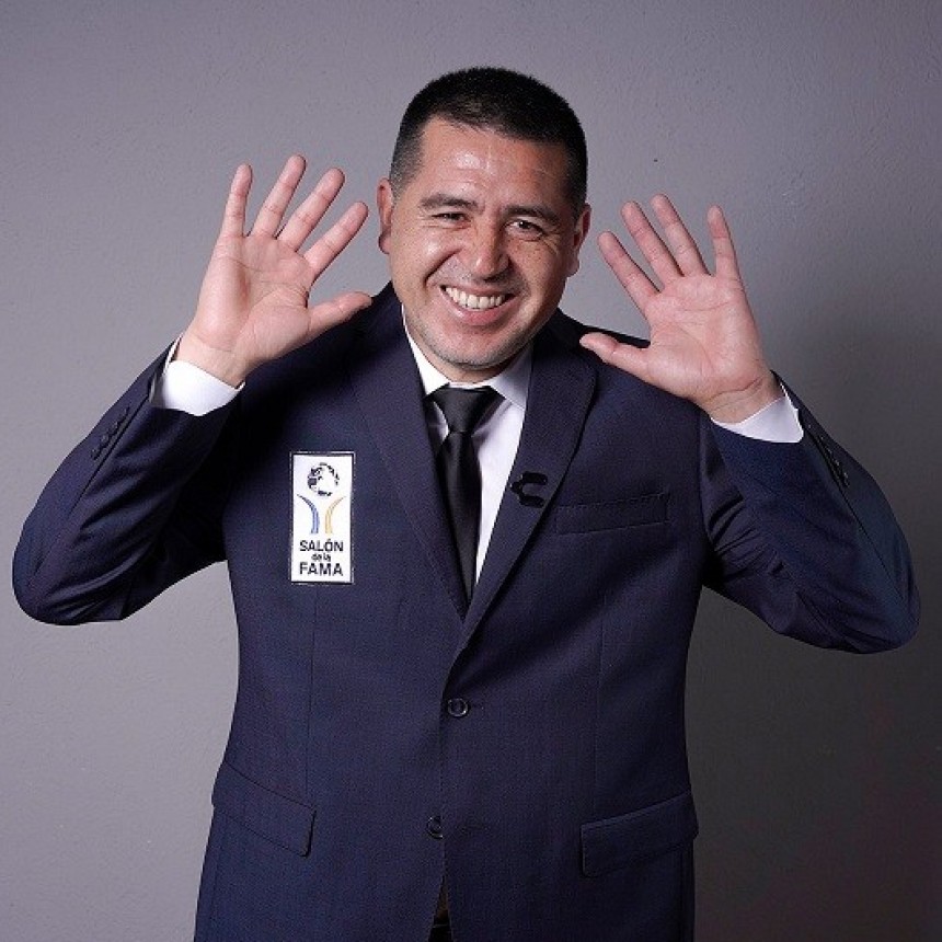 Román Riquelme es el futbolista número 172 en ingresar al Salón de la Fama 