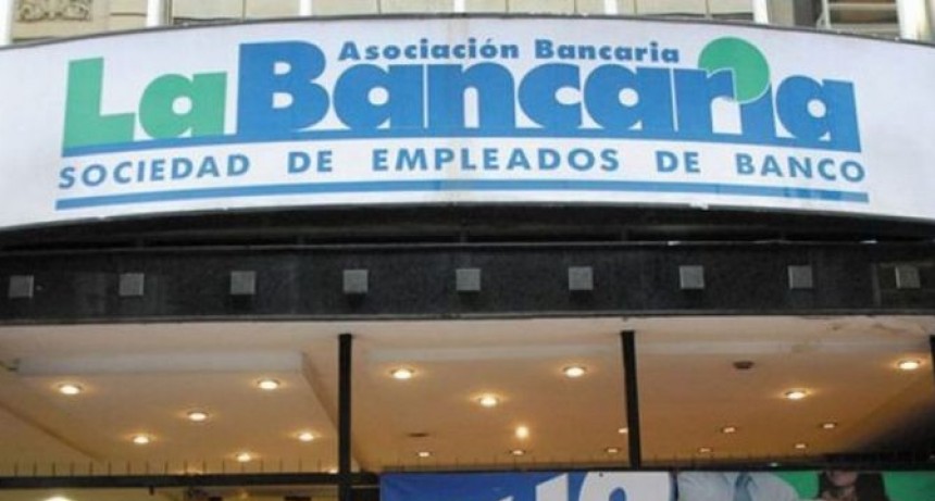 Bancarios acordaron un aumento de 4,2%
