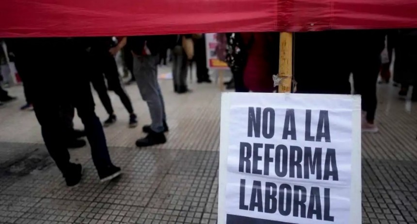 Tras el blanqueo de la Reforma Laboral, el gobierno se reunirá con la CGT