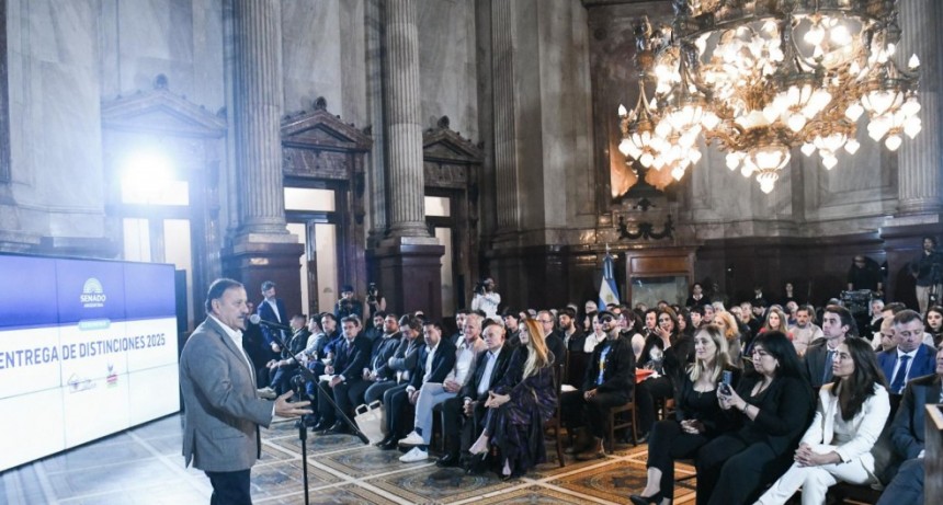 El Senado distinguió a Quintela por su liderazgo transformador y por su proyecto político con inclusión y justicia social