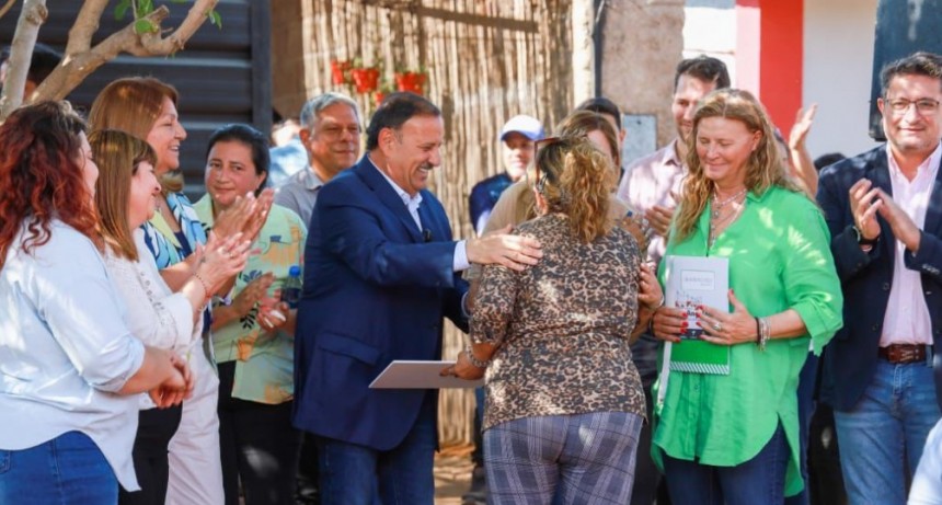 Chamical: Quintela encabezó la entrega de 63 soluciones habitacionales a damnificados del temporal