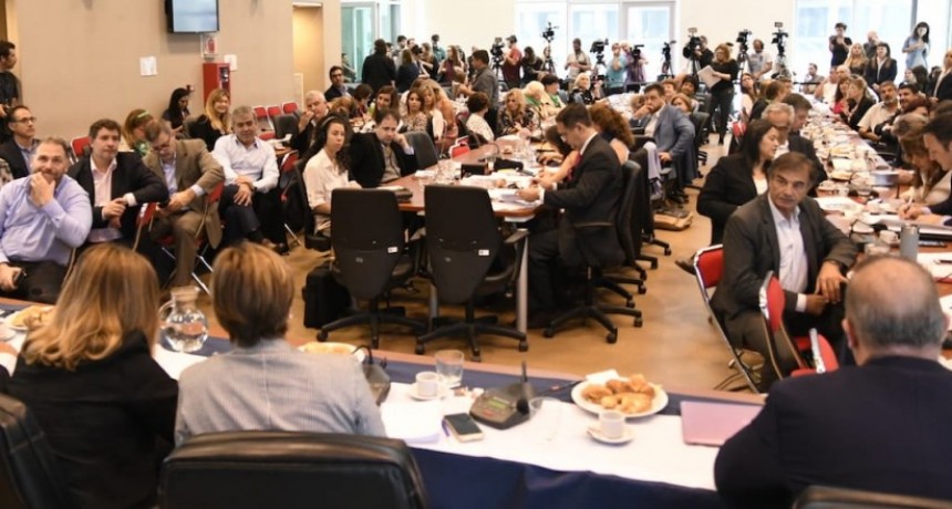 Avanzan con el tratamiento de la ley que limita los DNU