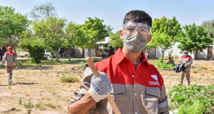 Gobierno articula acciones contra el dengue en Barrio Cementerio