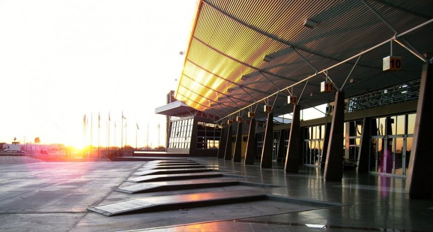 Dieron a conocer los protocolos para el transporte aéreo y terrestre