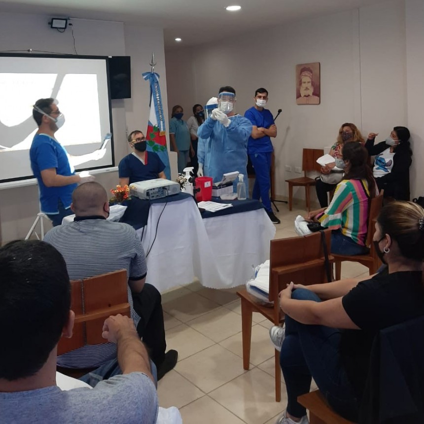 Capacitaciones en hisopados y testeos  para la detección de COVID-19