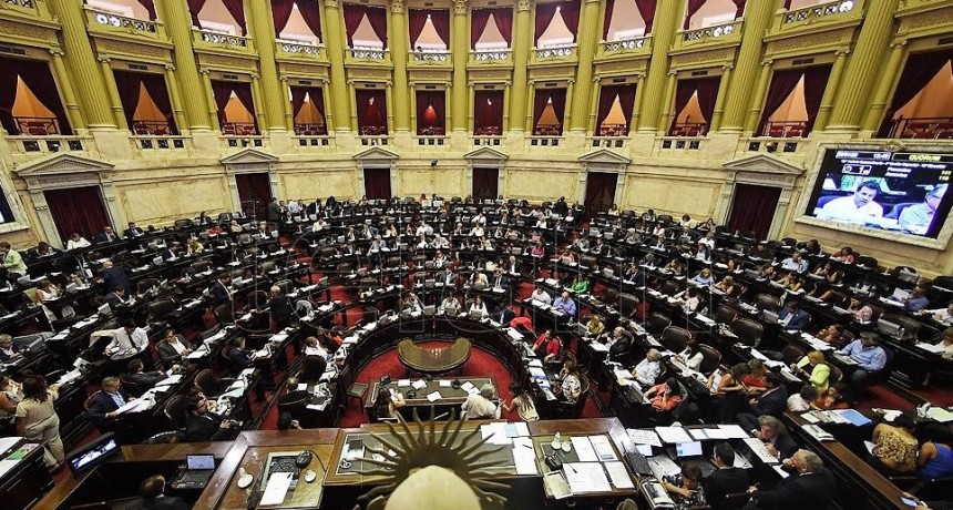 Diputados busca convertir en ley el proyecto de etiquetado frontal 