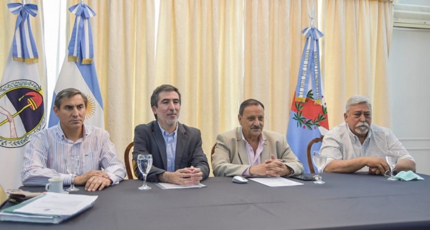 El gobierno firmó convenio para pavimentación de rutas provinciales 