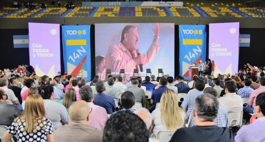 El Frente de Todos, con su conductor Ricardo Quintela a la cabeza, organiza a la dirigencia de toda la provincia de cara a las elecciones 