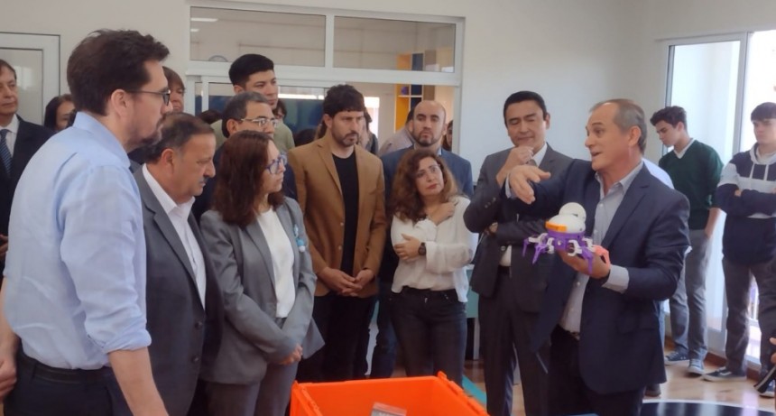  Ricardo Quintela inauguró el Clúster Tecnológico en el ISAE