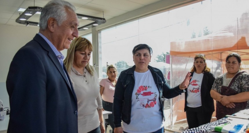 El barrio Francisco II recibió este viernes un nuevo abordaje territorial con diferentes servicios