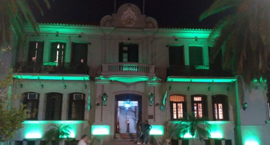 La Casa de Gobierno se ilumina de verde por el Día Internacional de la Salud Mental