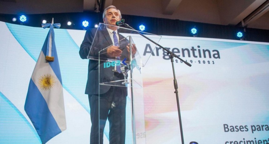 Alberto Fernández denunció a Milei y Marra por sus dichos contra el peso
