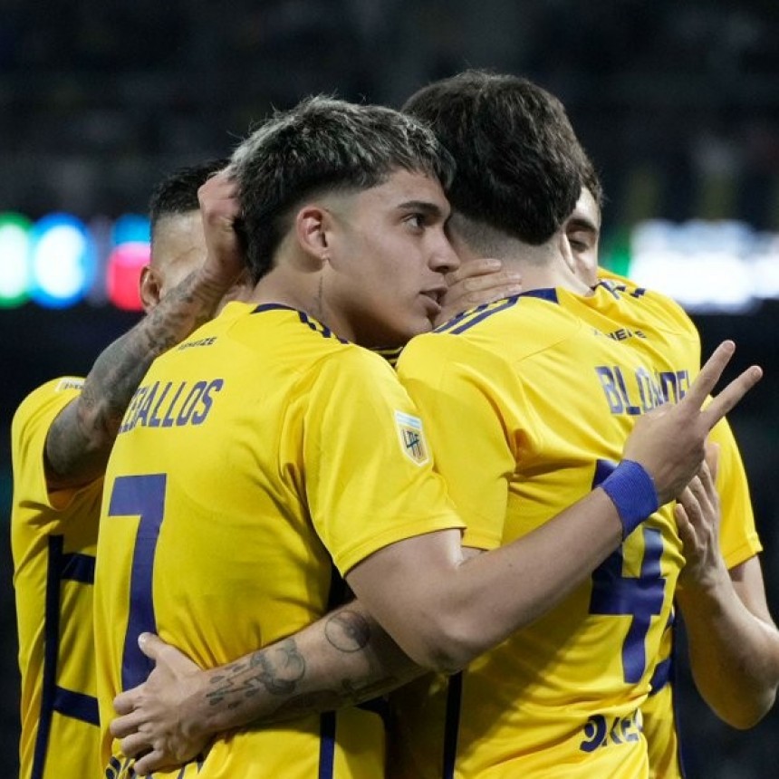El jugador de Boca Exequiel Zeballos sufrió una rotura de ligamentos