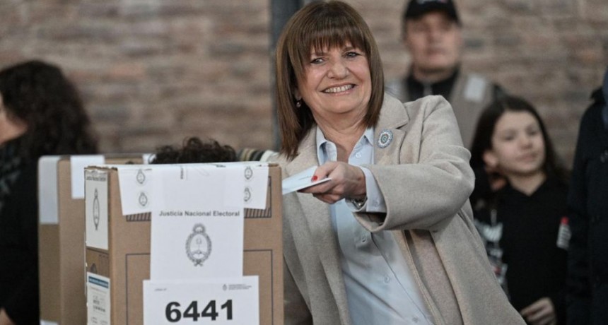  Bullrich votó en el predio de Sociedad Rural