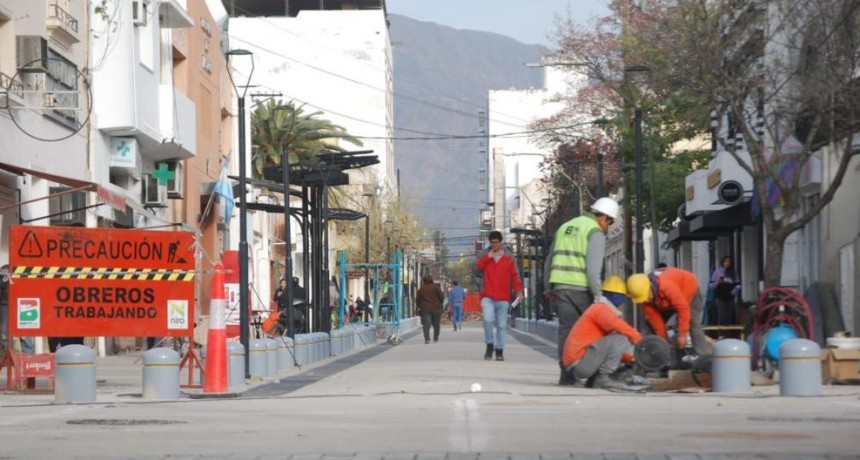 Informan cortes de calles por la ejecución de obras en el centro de la ciudad 