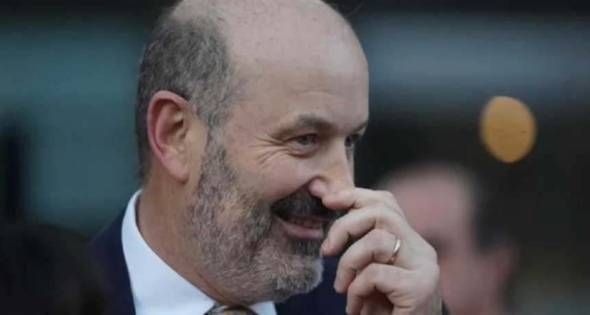Sturzenegger anticipa nuevas medidas aduaneras y criticó a la oposición por la marcha universitaria