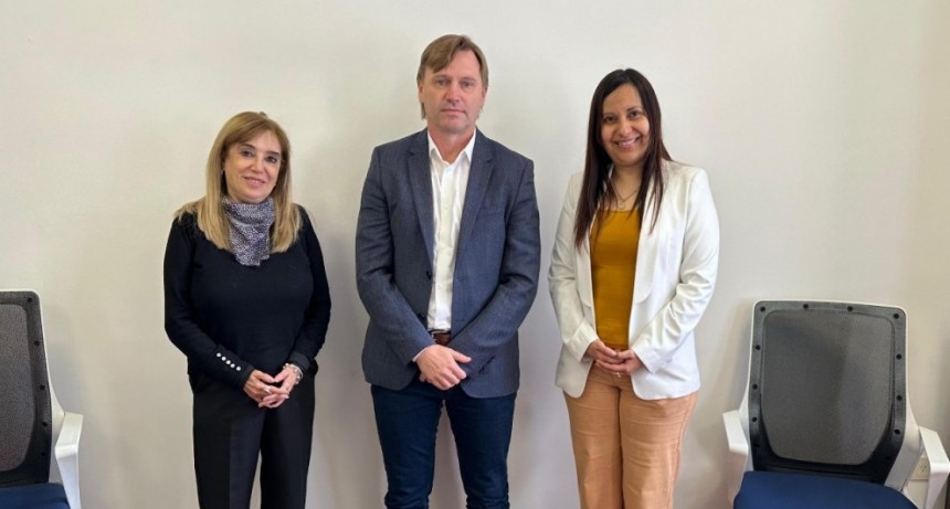 UNLaR: Albarez Gómez se reunió con la CONEAU para conocer el estado de la acreditación de carreras