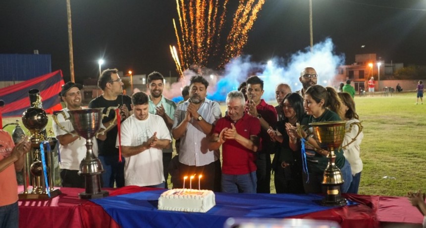 Inauguraron alumbrado y mejoras en el predio del Club San Lorenzo de Vargas