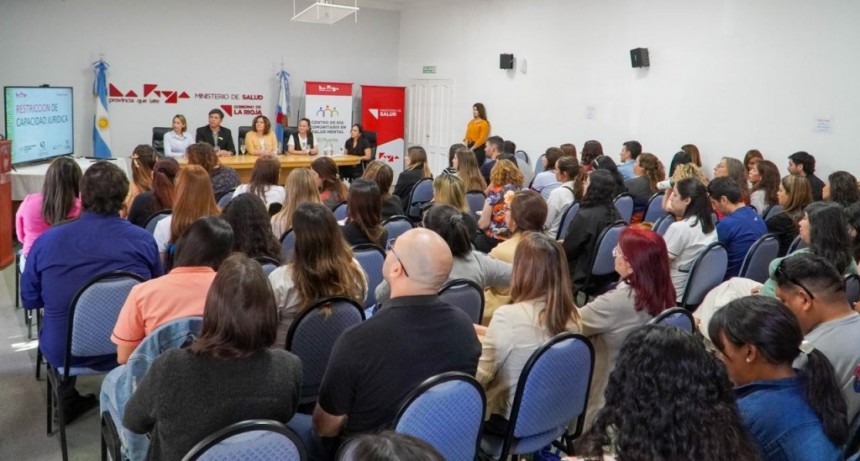 Capacitan a efectores sanitarios en salud mental