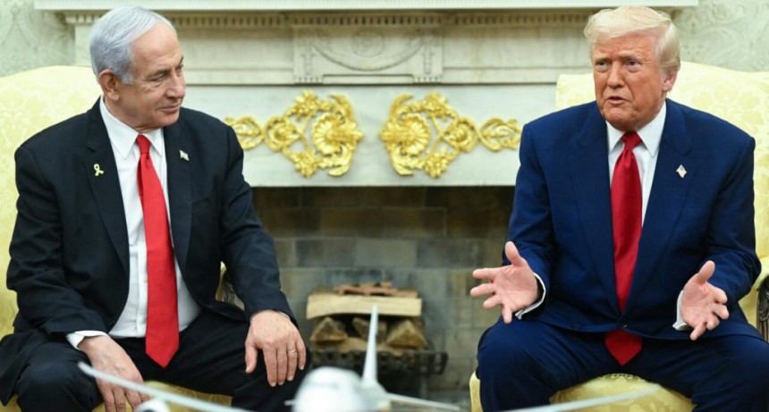 Ovacionan a Trump tras la liberación de los rehenes por parte de Hamás