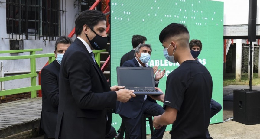 Trotta: “Nosotros les decimos gracias a los docentes que sostuvieron el esfuerzo de seguir educando”